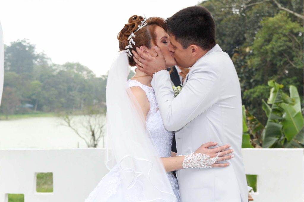 Cobertura Fotográfica Profissional de Casamentos