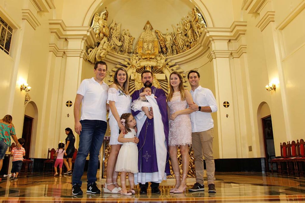 Cobertura Fotográfica Profissional de Batizados e Cerimônias